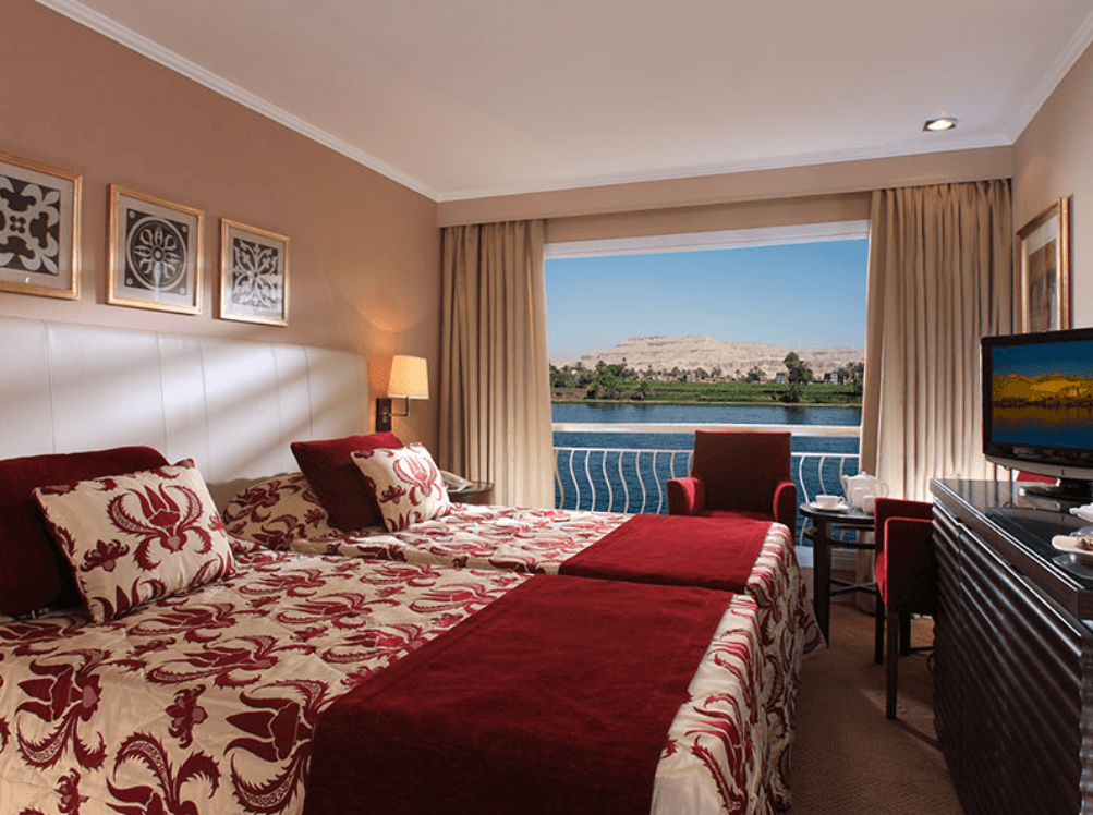 Crucero St. Minerva  Crucero St. Minerva